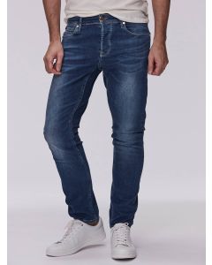 Indigo jeans med tapered passform och lätt förtvättade.