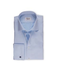 Ljusblå Stenströms skjorta med dubbel manschett och extra långa ärmar.