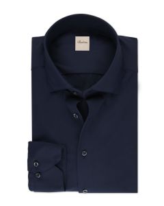 Marinblå jersey skjorta med blå knappar.